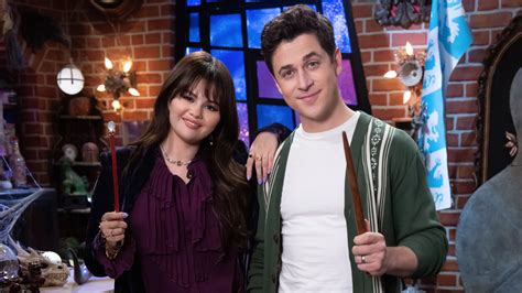 ‘Wizards Beyond Waverly Place’ Reunites the Russos and